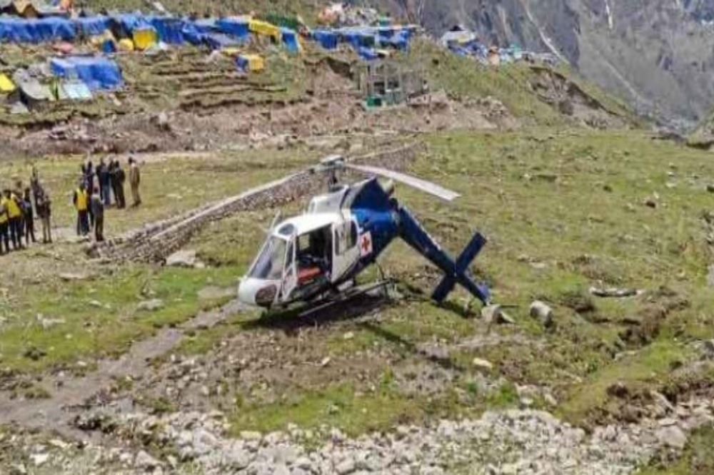 केदारनाथमध्ये हेलिकॉप्टर अपघात; मोठी दुर्घटना टळली